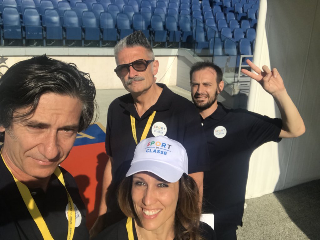 Sta per cominciare #sportdiclasse stadio #olimpico #valori dello #sport #fairplay <a href="/Coninews/">CONI</a> <a href="/dnepimolineris/">Diego Nepi Molineris</a> <a href="/DitommasoDanilo/">Danilo di Tommaso</a> <a href="/cristinachiuso/">cristina chiuso</a> <a href="/ANDREALUCCHETTA/">Andrea Lucchetta</a> <a href="/Molfettatkd/">Carlo Molfetta</a> <a href="/marghegranbassi/">Margherita Granbassi</a> <a href="/Ale_Sensini/">Alessandra Sensini</a>
