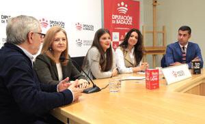 Alumnos del Conservatorio 'Juan Vázquez' y de la Escuela de Artes y Oficios de Badajoz convierten el <a href="/lopezdeayala/">Teatro López de Ayala</a> en un laberinto artístico en un laberinto artístico. <a href="/DipdeBadajoz/">Diputación de Badajoz</a> dip-badajoz.es/agenda/index.p…