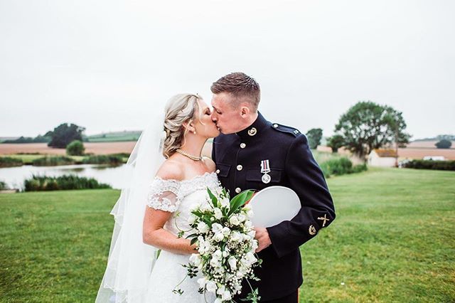 #congratulations to #quantocklakes most recent #newlyweds 💚 We wish you a wonderful #marriage and we can’t wait to see more from @hannahmarieweddings from your beautiful day 👌 #midweekwedding #realwedding #truelove #justmarried #engaged #ido #isaidyes #bridebook