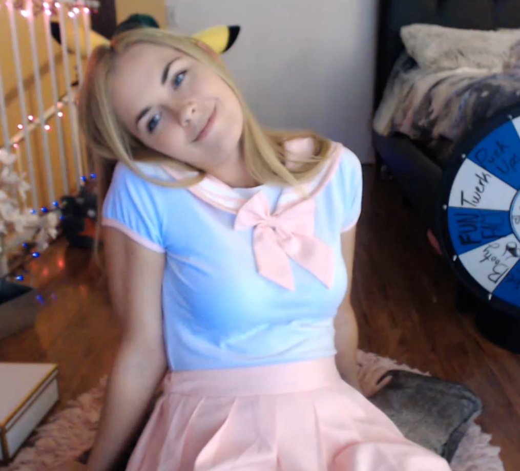 GiorgiKandareli's tweet photo. 💙 #MagicBlueEyes💙of charming💓@TheBaileyRayne 💓decorate this miracle evening✨so much!🌼#LadySpring🌸#OnMFC 🌜@MyFreeCams 💚💚💚 https://t.co/EFxXxFBaaq