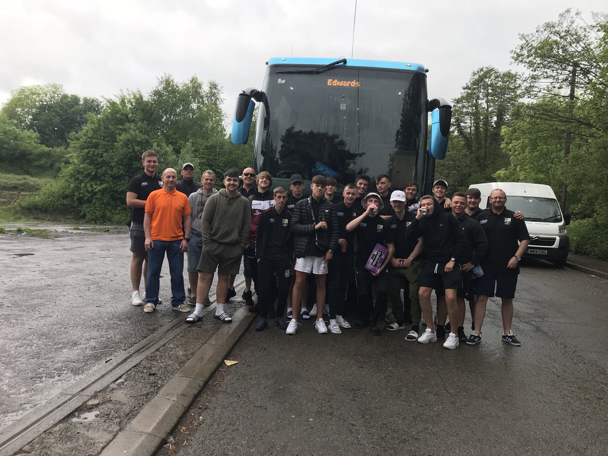 Cydoer18s's tweet photo. We are OFF 😊🍺⚽️ #DoerOnTour https://t.co/20YP9GBFHH