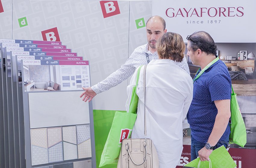 Grupo_BdB's tweet photo. Seguimos recibiendo imágenes de la actividad de nuestras marcas de confianza durante la #feriacomercial de #BdBMeeting2018:
Compartimos con vosotros algunas de #Famatel, @fischer_global, @GAYAFORES y #GrupoHalcónCerámicas.
#yoestuveallí #asífue #negocio #promociones #novedades https://t.co/Z6Pd7AAYyB