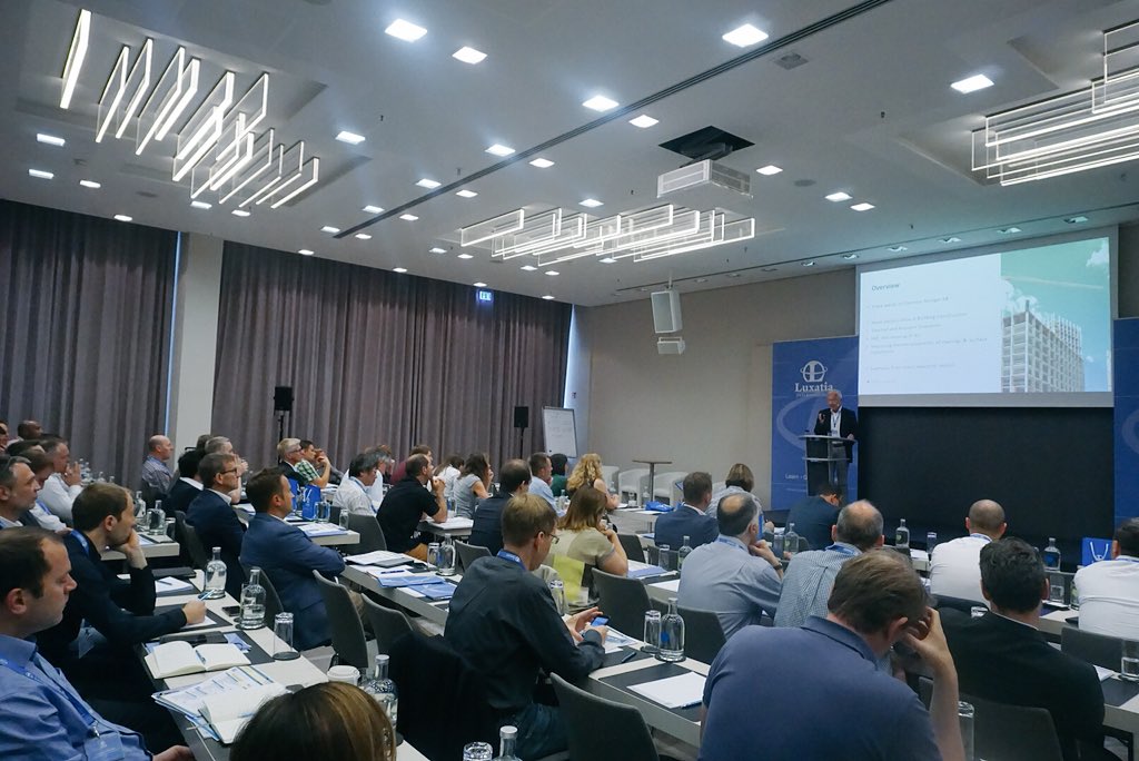 Luxatia_intl's tweet photo. Christer Sjostrom from @Svenska_Aerogel showing the opportunities for innovative nano-porous silica #AMIC2018 https://t.co/QQeK21T7kd