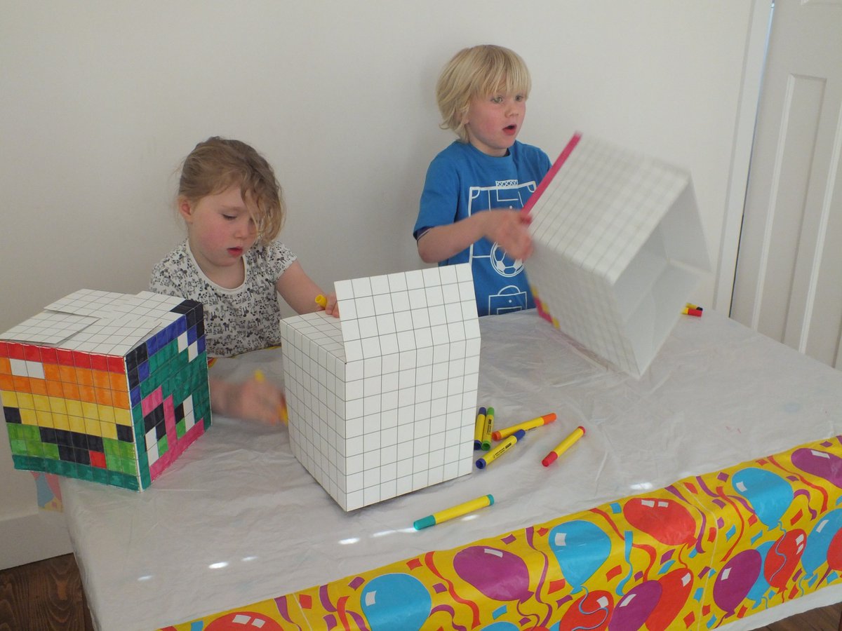 boxhead_craft's tweet photo. Extra dose of #FridayFeeIing at #BoxHeadCraft towers, #Sunny #weekend, #BankHolidayMonday and #HalfTerm in bundle. Plenty of time for crafting with the #kids https://t.co/pxJdvtNImO https://t.co/DdYsyQ5rzV