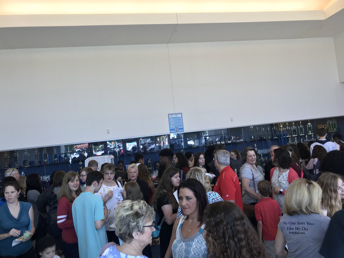 HairrJenna's tweet image. Great morning celebrating our students receiving Departmental Awards and our Junior Marshals!!  Thanks to all that helped make this a successful event!!  #ClevelandProud