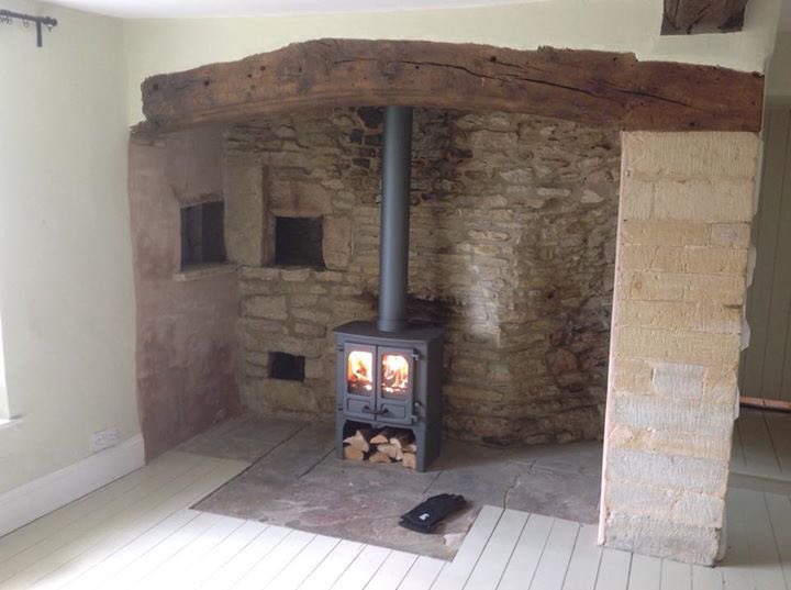 heatsourcerer's tweet image. #stove #inspiration #rutland - the great fire view of this @CharnwoodStoves Island 1 in Gun Metal is a fabulous way to uplift the moods and burning #cleanly with Certainly Wood #woodsure #logs for a better cleaner burn. For details, call us 01572829953