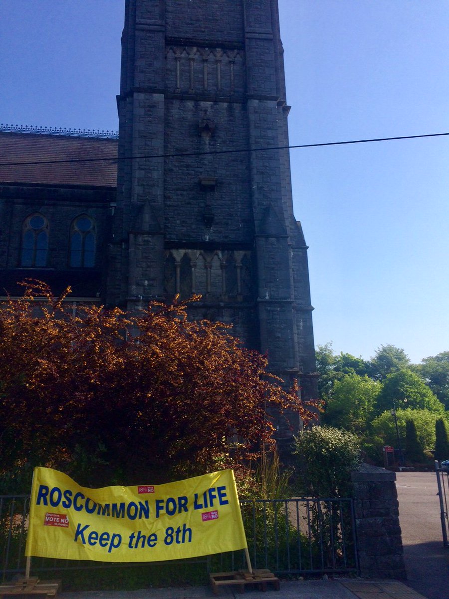 Irlande : qui sont ceux qui ne veulent pas d'une libéralisation de l'avortement ? Reportage à Roscommon, dans l'Ouest du pays, ce soir à 19h dans @carnetsdumonde sur @Europe1