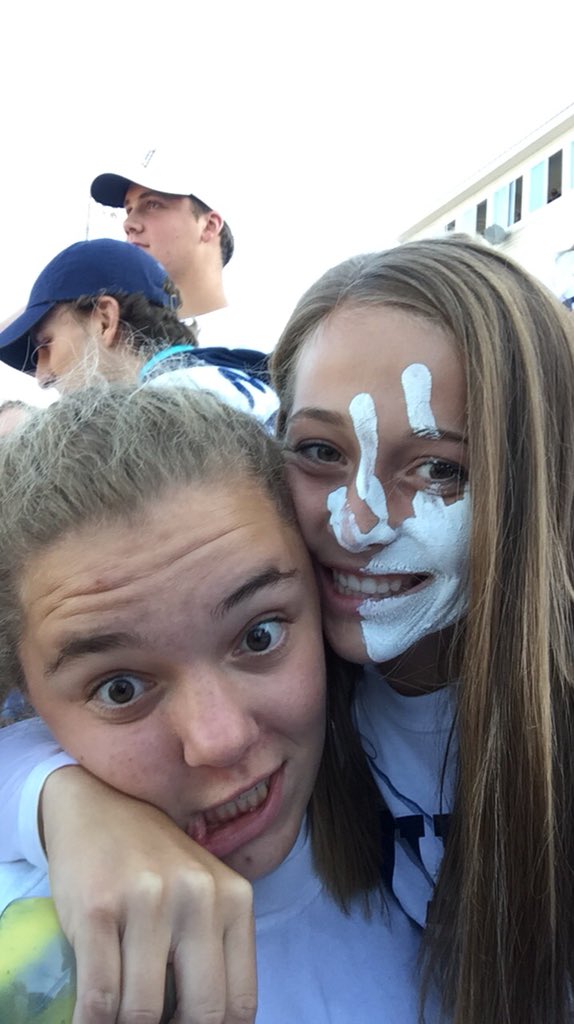 shelbysimss's tweet photo. happy bday gf!! @lily_stephan 😇 thanks for always bringing a smile to my face, I love youuu💙 https://t.co/oSjkHE1X5I
