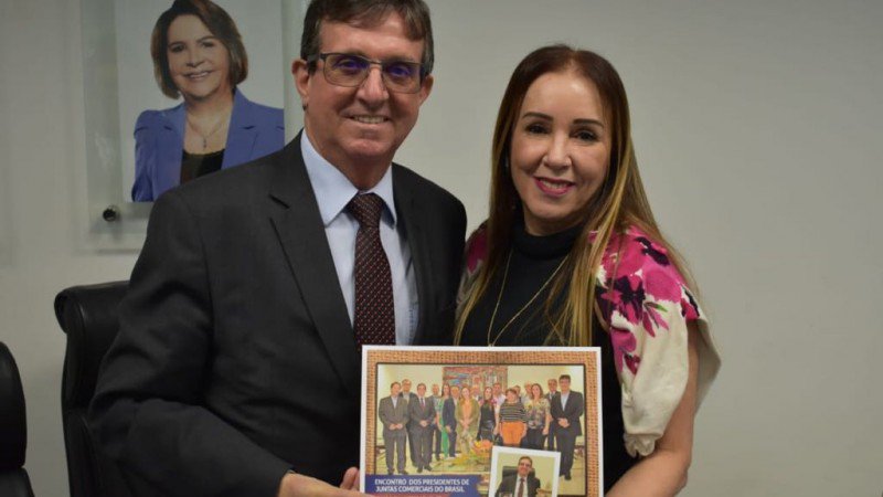 JucisRS's tweet photo. JucisRS participa de encontro que reuniu presidentes de Juntas Comerciais do Brasil https://t.co/CtMulw5qin https://t.co/erGyZUed23