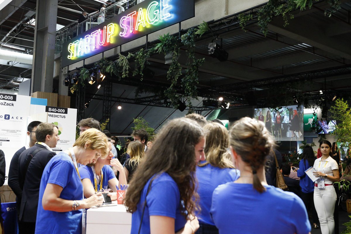 Innover avec toutes les entreprises. Innover avec toutes les technologies. Penser hors de nos carcans, lier les technologies civiles et militaires : voilà l’objectif pour nos Armées. Passionnante visite de <a href="/VivaTech/">VivaTech</a> ce matin. Merci à <a href="/mounir/">Mounir Mahjoubi</a> et à tous les exposants !