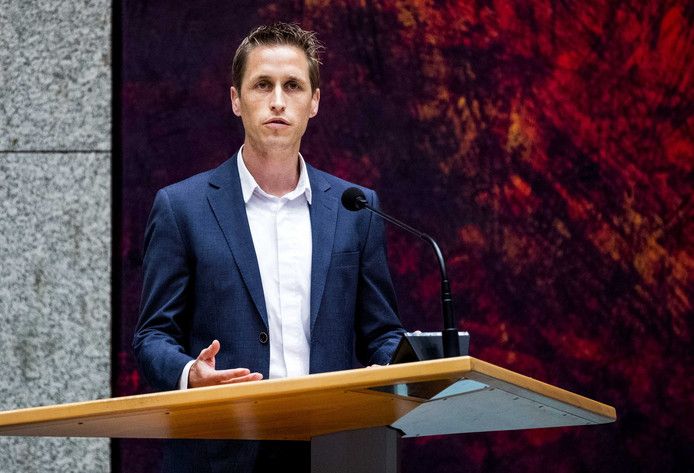 Lekker bezig Michiel van Nispen 💪 Iedere basisschoolleerling moet wekelijks drie uur gymles krijgen van een vakdocent. Daardoor worden de reguliere leraren ontlast, worden leerprestaties beter en moeten scholieren sportiever en gezonder worden. 

buff.ly/2xbIPp5