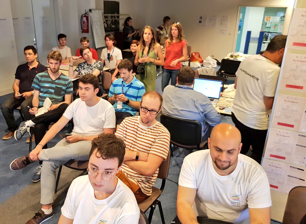 jfcarrasco's tweet image. #AIS2018 en direct de @villecannes @CACPLOfficiel 
Plus de 18 équipes à donf !
Des coaches au top!
Un lieu confortable +++
Et le lien avec les autres lieux via @chewchunks ;)