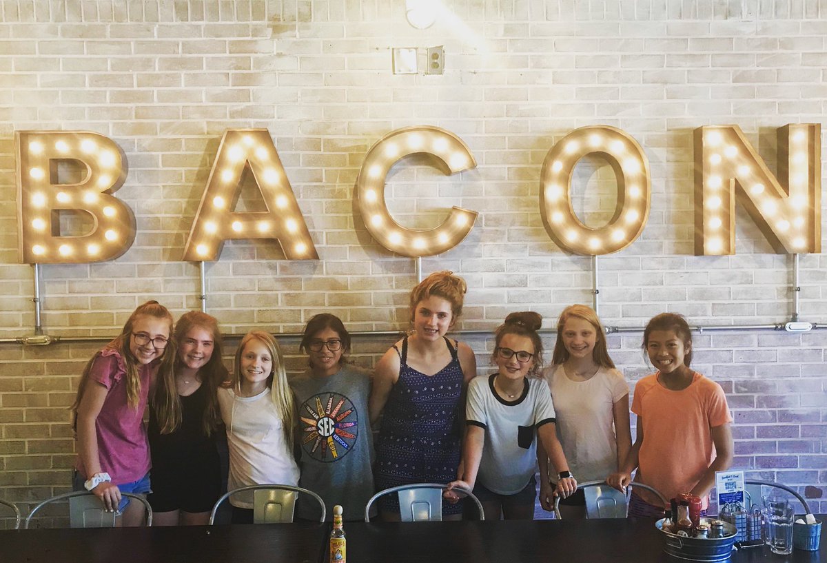 EatatSHACK's tweet photo. {Thank You} EK, Skylar, Mallory, Ava and the rest of the PWEST JR crew for celebrating your last day of school at #Shack. ENJOY YOUR SUMMER☀️
#eatatshack #shackfamily #summer #bacon #breakfast #lunch https://t.co/zpkqBBppCi