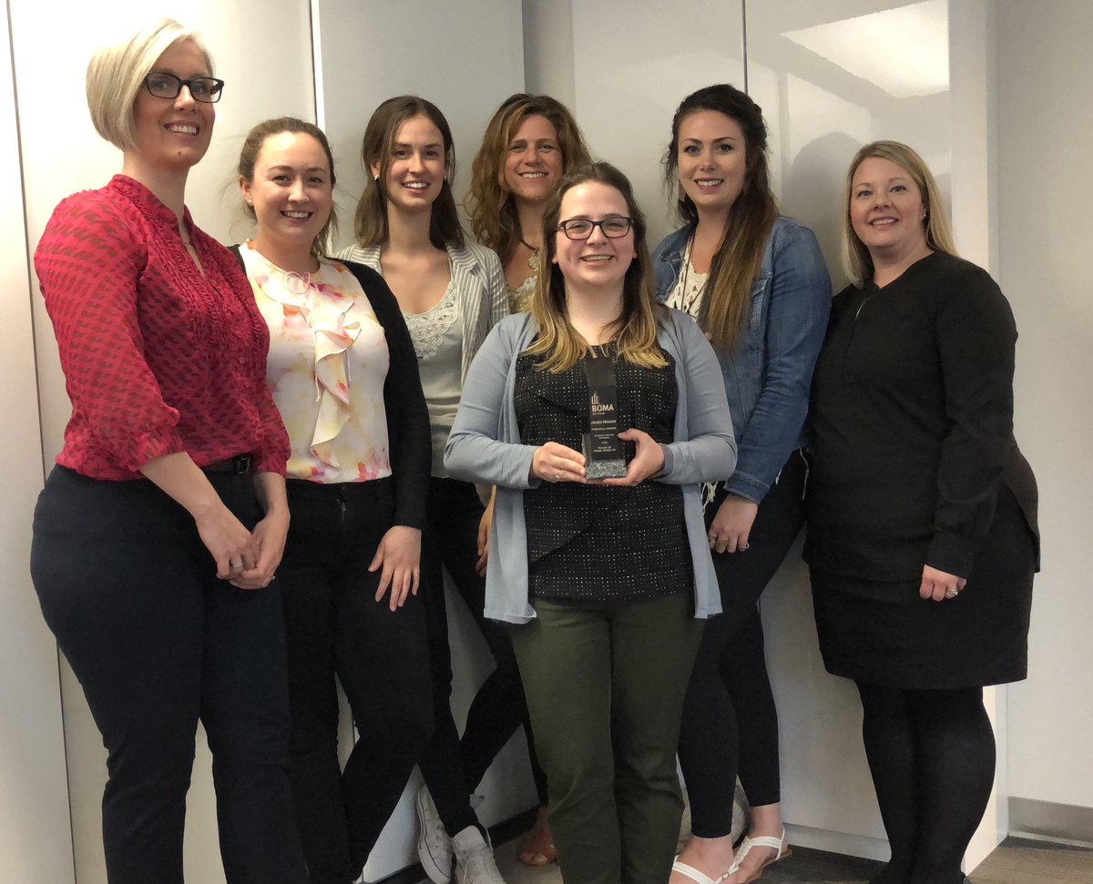 Parallel45_'s tweet photo. Thank you @BOMA_Ottawa for recognizing our amazing team by awarding us with the BOMA Pinnacle Award for Customer Service! We are so blessed to have this amazing group of hard working #InteriorDesigners with us. #yow #interiordesign #commercialinteriordesign #parallel45 #p45 https://t.co/r0IqTARjZL