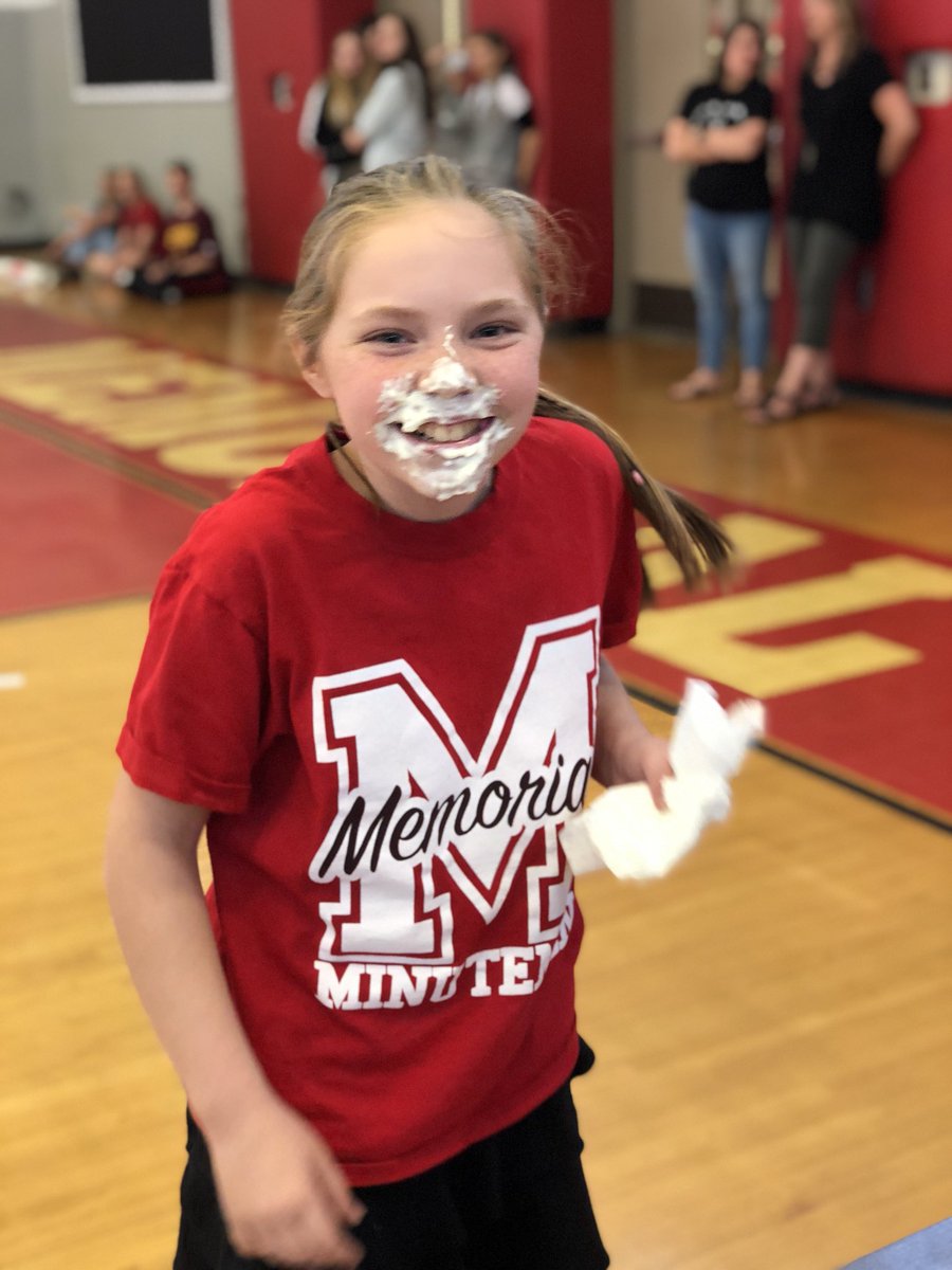 Gorjup8thGrade's tweet photo. Another successful Clash of the Classes with a staff win! #mms2017 #timeforsummer #OnceAcard https://t.co/oENVYwJTXn