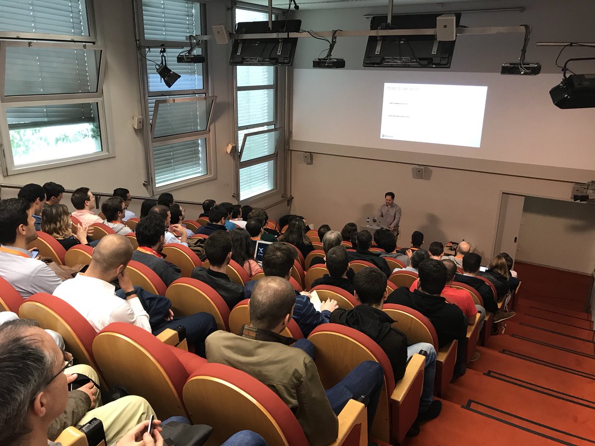 EdPiairo's tweet image. #devops and #Microsoft with Tiago Pascoal #agilept