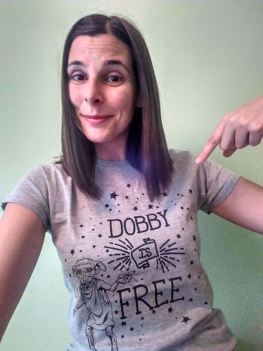 elenahuerga's tweet photo. Hoy hago tributo a mi compi jobjedi más encantadoramente friki, @ZumoDeEmpleo. Yo también tengo mi parte #FandeHarryPotterHastalaMedula #DobbyIsFree #DiaDelOrgulloFriki https://t.co/LMlyjUK3PZ