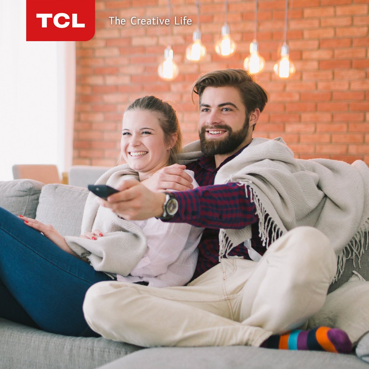 TCL_Global's tweet photo. The weekend is almost here - What are you exited to watch with the XESS private theatre? 
#TCL #TCLTV #TCLMultimedia #SmartTV #QLED #QLEDTV #TCLX6 #TGIF https://t.co/XenVB9rdIx