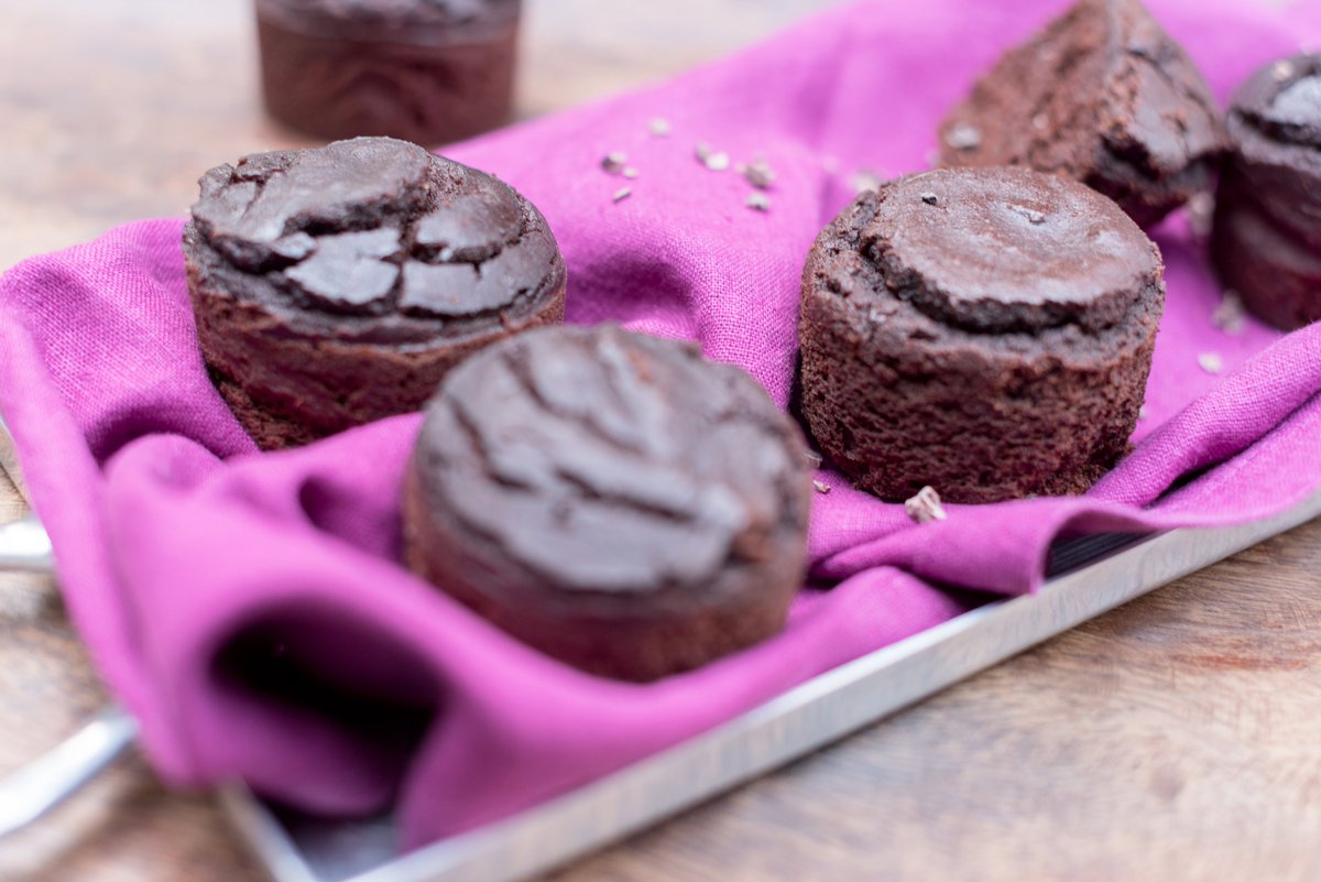 digestivenc's tweet photo. Check out these #lowFODMAP & #glutenfree zucchini chocolate muffins, a perfect treat for the long weekend.Visit our website for the recipe. #bloatfree #cleanfodmap #happybelly #digestivenc #digestivencrecipe
https://t.co/nBgrpN4SYK https://t.co/2zmffNWDk4