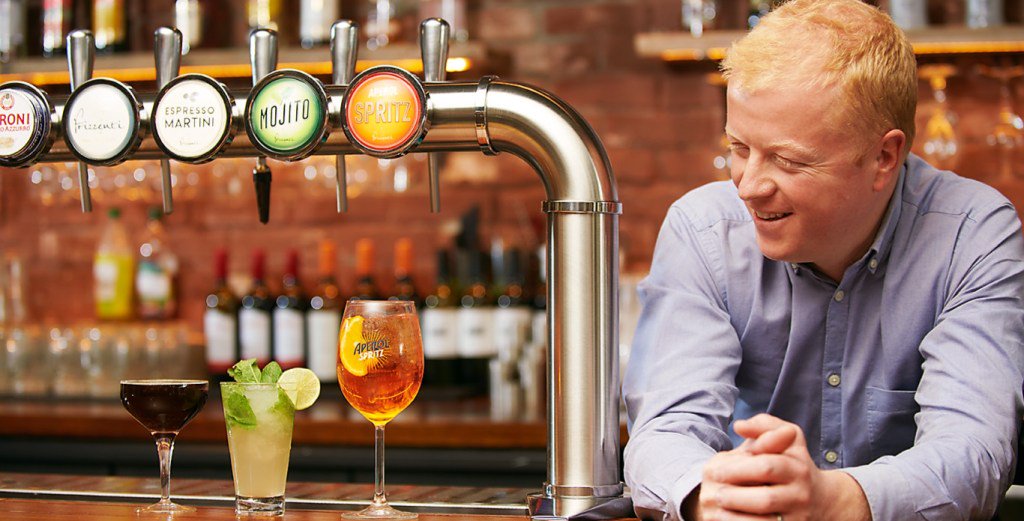 fabukmagazine's tweet photo. Your favourite cocktail in 5 seconds
@frizzenti #Cocktails https://t.co/CTQ3wsuy1B https://t.co/JP3FxaRNs3