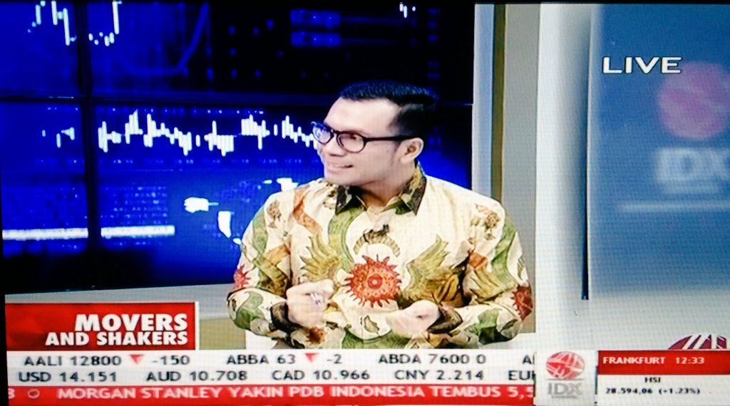 Join us now <a href="/idx_channel/">IDX CHANNEL</a> 0215153170 !!! Deffid San Opel now on air with <a href="/WilliamMamudi/">William Mamudi</a> from <a href="/KresnaSec_Id/">kresna</a> !!!