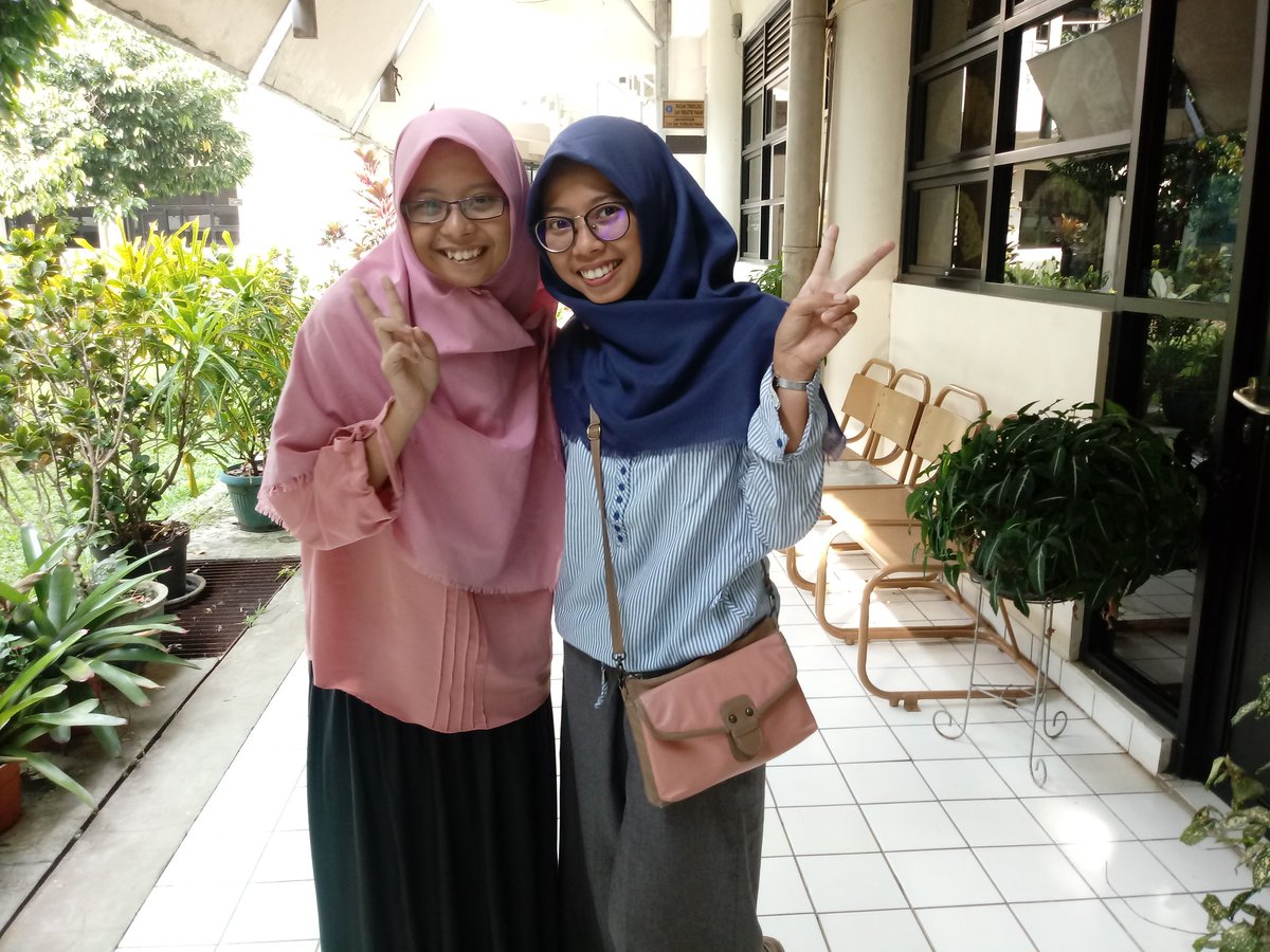 ratna_hanadesu's tweet photo. And sure, we have people to share our problem. And they are special
#waritachan #tachan #semhas #seminarhasil #seminar https://t.co/15y3icf8el