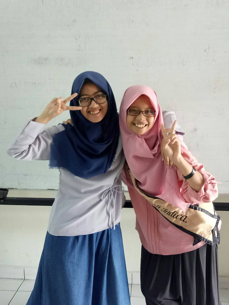 ratna_hanadesu's tweet photo. And sure, we have people to share our problem. And they are special
#waritachan #tachan #semhas #seminarhasil #seminar https://t.co/15y3icf8el