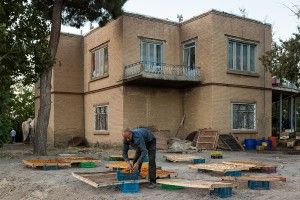 Morteza Aminoroayayi explores these wonderful traditional houses in Iran's historic city of Neyshabur. So much nostalgia!