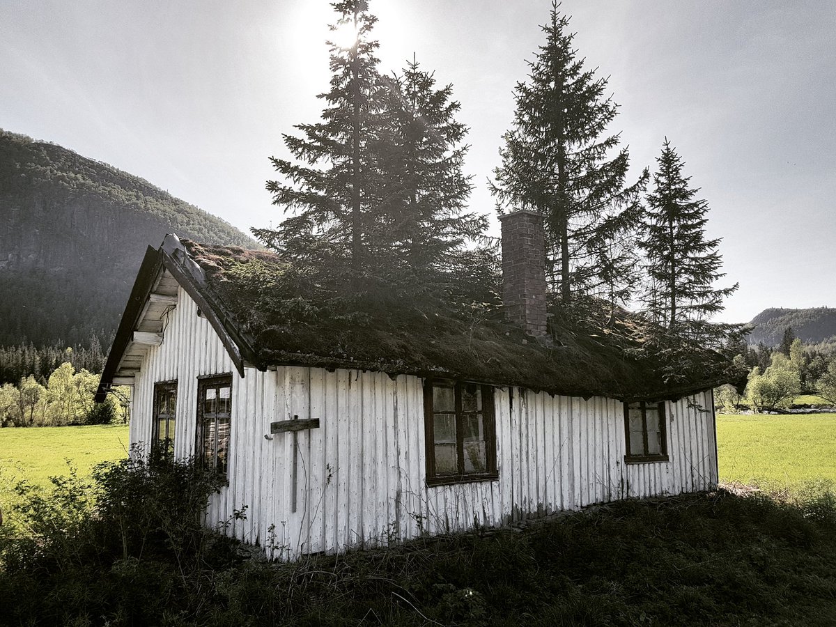 NordicUrbex tweet picture