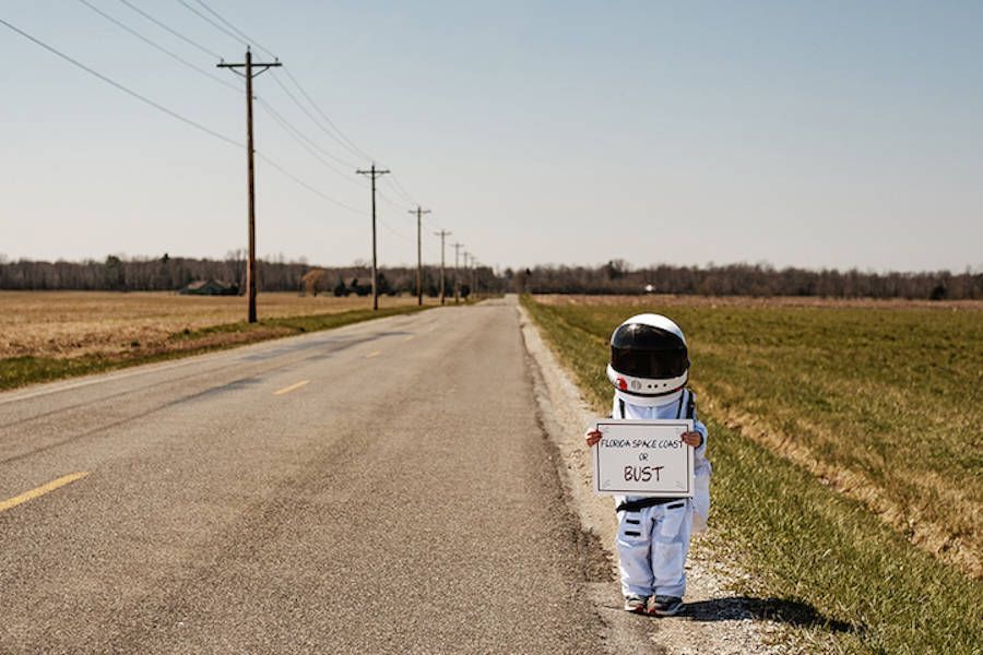 fubiz's tweet photo. Kid Cosmonaut Photography https://t.co/tArWzKX2b0 https://t.co/nBrK1LpXby
