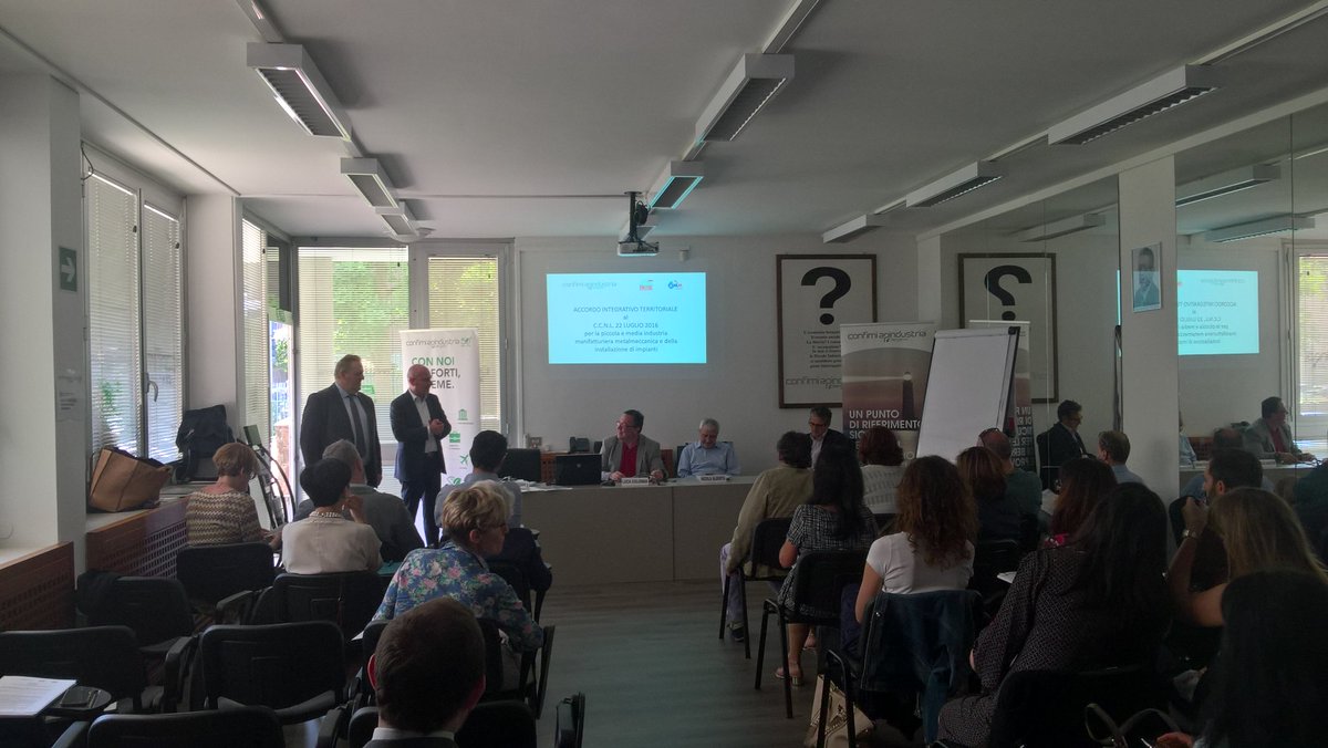 Confimi_Bergamo's tweet photo. Saluti del #presidente della nostra #sezione meccanica territoriale @LonghiAlfredo e avvio del momento istituzionale con i vertici #nazionali di @Fim_Cisl @UilmNazionale e @ConfimIndustria meccanica https://t.co/LTWC5rTBp0
