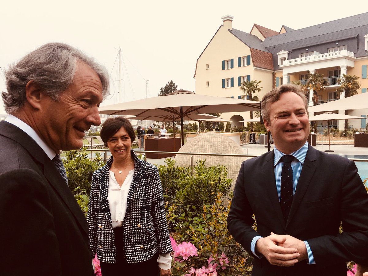 Inauguration de la très belle résidence Premium <a href="/pierrevacances_/">Pierre & Vacances</a>  de la Presqu’île de la Touques à #Deauville par <a href="/JBLemoyne/">Jean-Baptiste Lemoyne</a> <a href="/PAugier/">Philippe Augier</a> et Gérard Brémond #tourisme #attractivité #Calvados #Normandie #France