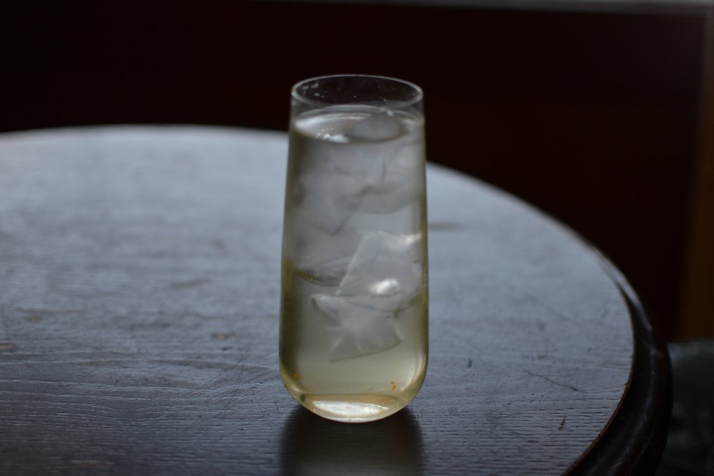 NatPhilo_bar's tweet photo. SUNDAY TO THURSDAY OUR EXCLUSIVE 'COLLINS' MENU AT £6. Feat: Pepito Collins
@OCHOtequila + fake grapefruit + soda water
#bethnalgreen #eastlondon #cambridgeheath #hackney #hackneyroad #londonfields #london #londonlife #londondrinks #londoncocktails #LondonsCocktails https://t.co/mIBX8zkGZB