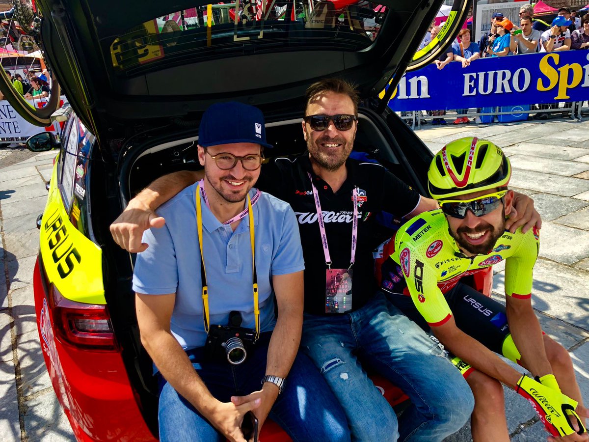 ViniZabuProTeam's tweet photo. #Giro101 In macchina con noi Christian Hertel, CEO di @METER_Group. Continuate a supportare @rideforscience!
In the team car with us we have Christian Hertel, CEO of Meter Group. Keep on supporting @rideforscience!
#RideForScience https://t.co/Qy2Qdo8xkC