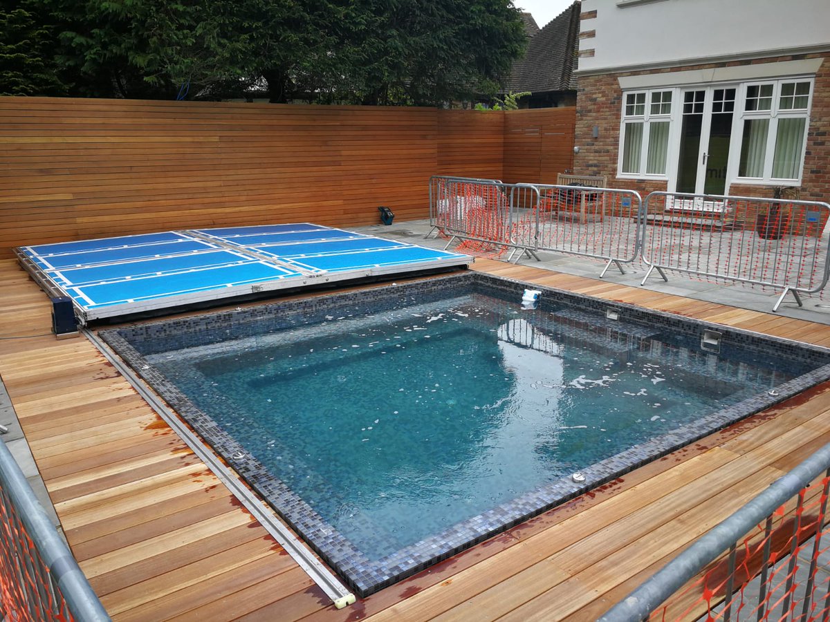 SummitLeisure's tweet image. One of our rolling decks completed in Kent yesterday.  Now waiting for the wooden decking to be installed over the top to match the surround. Motorised for ease with the touch of a button. #rollingdeck #movingcover #spa #hottub #safetycover #endlesspool #retractingcover #spacover