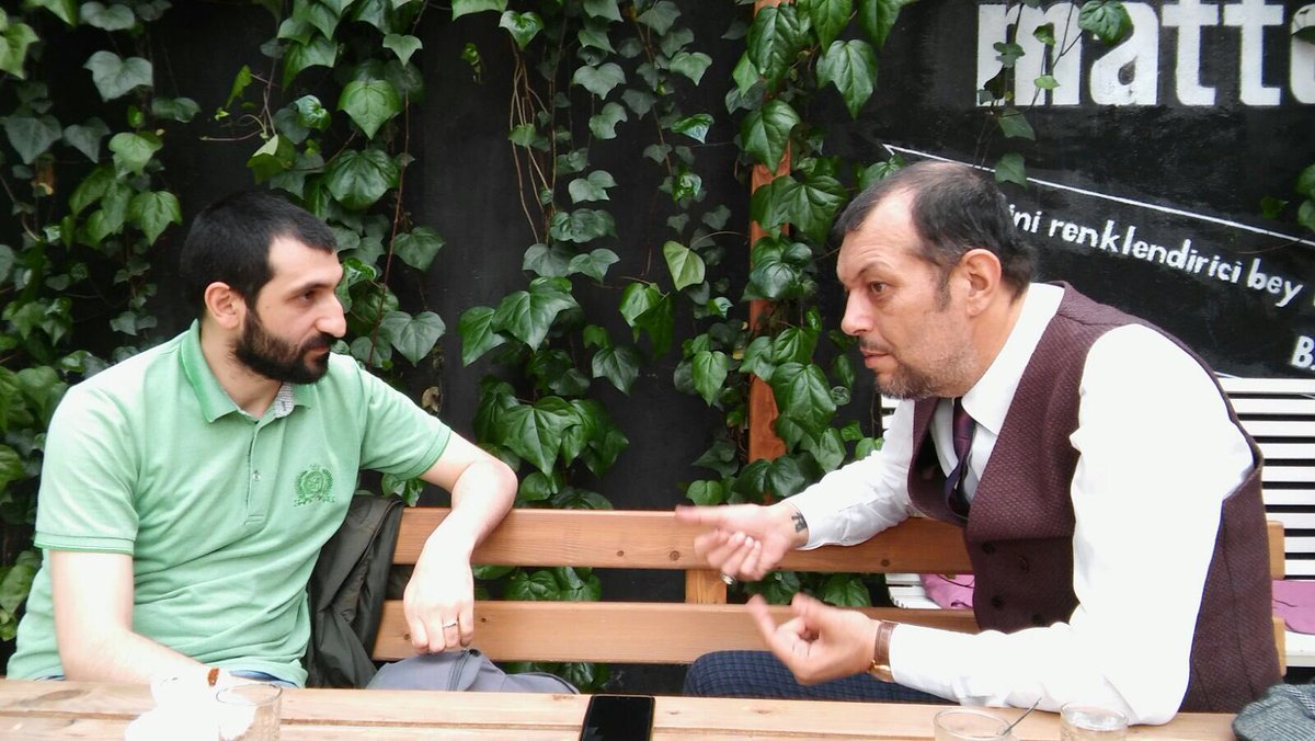 Hilmi Cem İntepe’nin başrolünde oynadığı Türk havacılık tarihinin en önemli isimlerinden olan Vecihi Hürkuş’un hayatının bir bölümünün anlatıldığı “Hürkuş: Göklerdeki Kahraman” filmini yönetmeni Kudret Sabancı ile konuştuk. 
#RabarbaMayıs2018 
#Hürkuş