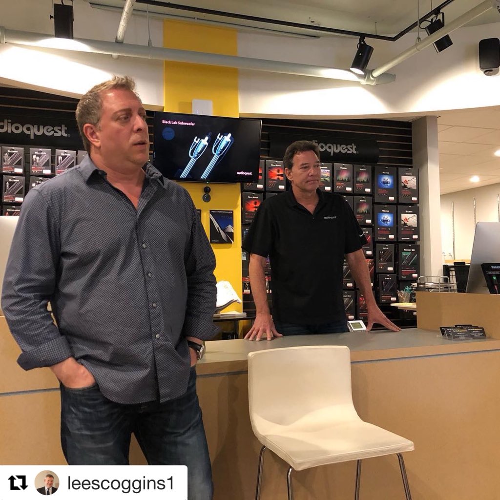AudioResearchCo's tweet photo. #audioresearch #event at HiFi Buys #atlanta with Aldo Filippelli discussing the finer points of everything Audio Research and especially about the #new #REF160M #amplifiers, which need to be experienced in-person. #highendaudio #hifi #music #art #passion #luxury #performance https://t.co/fkmEFyqzVA