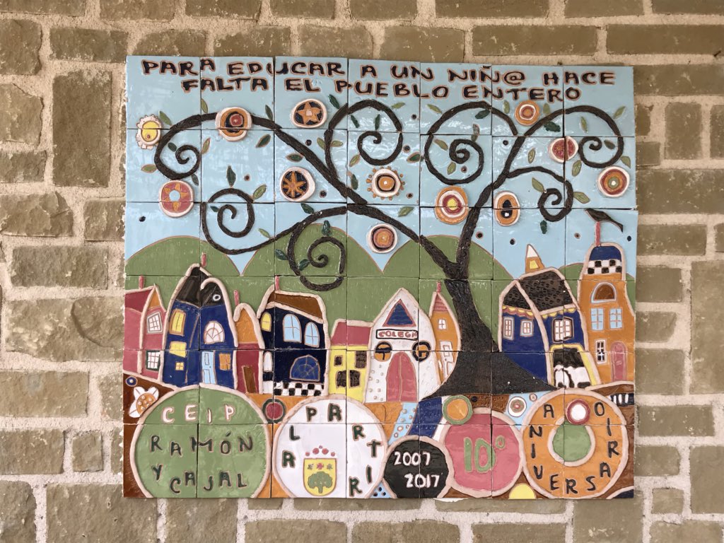 MIGarcia__'s tweet image. Aprendiendo muchísimo con los alumnos del #ColegioRamonyCajal de Alpartir en el encuentro #ChangemakerEd #ValdejalónPorLaEducación #EscuelasChangemaker y @trilemaedu