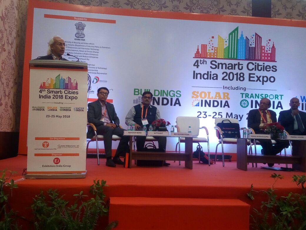 IndiaSmartGridF's tweet photo. Mr. @rejipillai, President, ISGF speaking during #Solar Rooftop Summit on topic "Solar Rooftop Scenario in India" held at 4th Smart Cities India Expo 2018 in New Delhi.
@smartcitiesind #SolarPartner #IndiaSmartGridForum https://t.co/LiEuV5zmTy