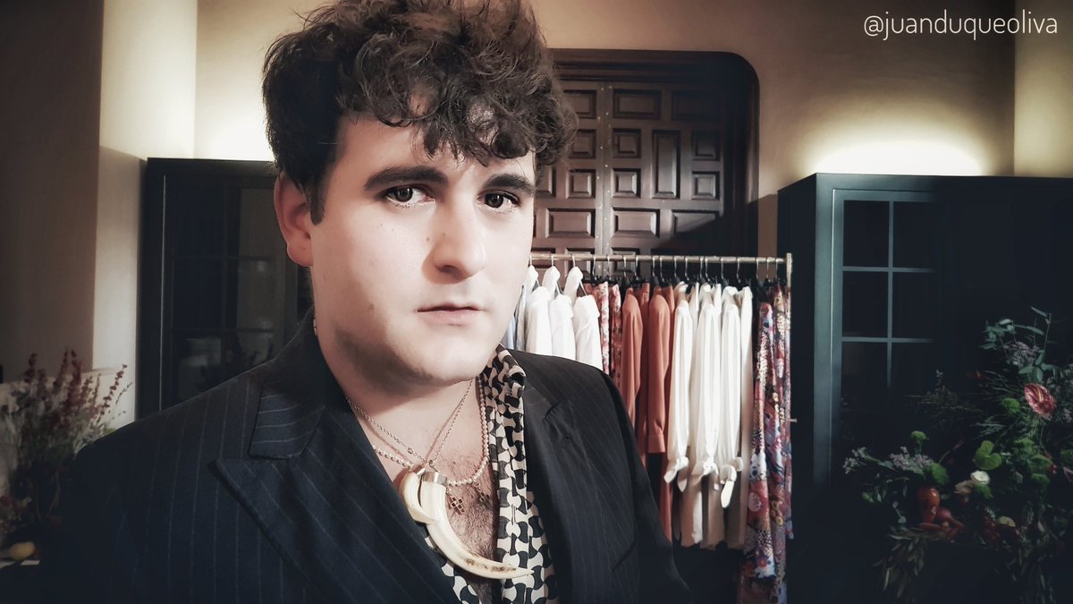 juanduqueoliva's tweet photo. Felicidades Alejandro @PalomoSpain, bien merecido el premio #WON2018 de @VogueSpain https://t.co/xYLg9j7q3g