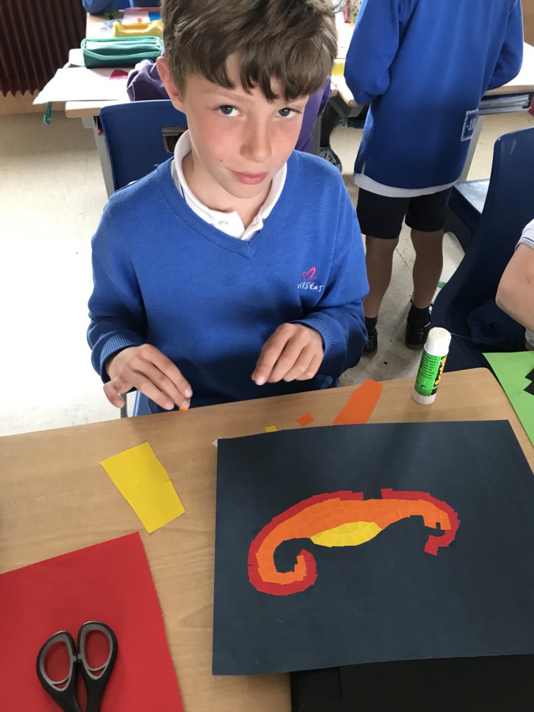 laurafdezdelap's tweet photo. Creating mosaics #arts&crafts #4thprimary @ausevamaristas @2cicloauseva1 @2cicloauseva https://t.co/efYPYHwHLR