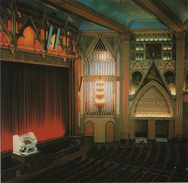 summerstown182's tweet image. BREAKING NEWS! On tomorrow&apos;s #EntertainingTooting Tour, exclusive insights from family of John Roberts, manager of Tooting Granada Cinema in 1930s @GalaTooting  Starts 330pm from #TootingLibrary #WandsworthHeritageFestival #FirstLadySadie