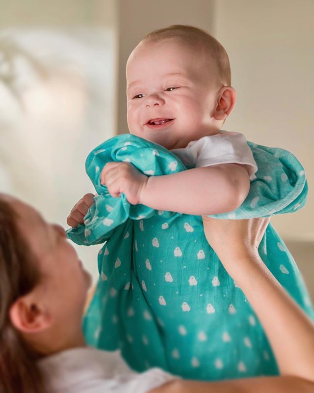 It’s Friday funday 😀. What fun things have you got planned for the weekend? .
.
.
.
#fridayfun #organickids #swaddles #organiccotton #swaddlewrap #organicmuslin #muslinset #babywrap #muslins #luxurybabygifts #babyshowergift #babyproducts #organicbaby… ift.tt/2xbYKUj