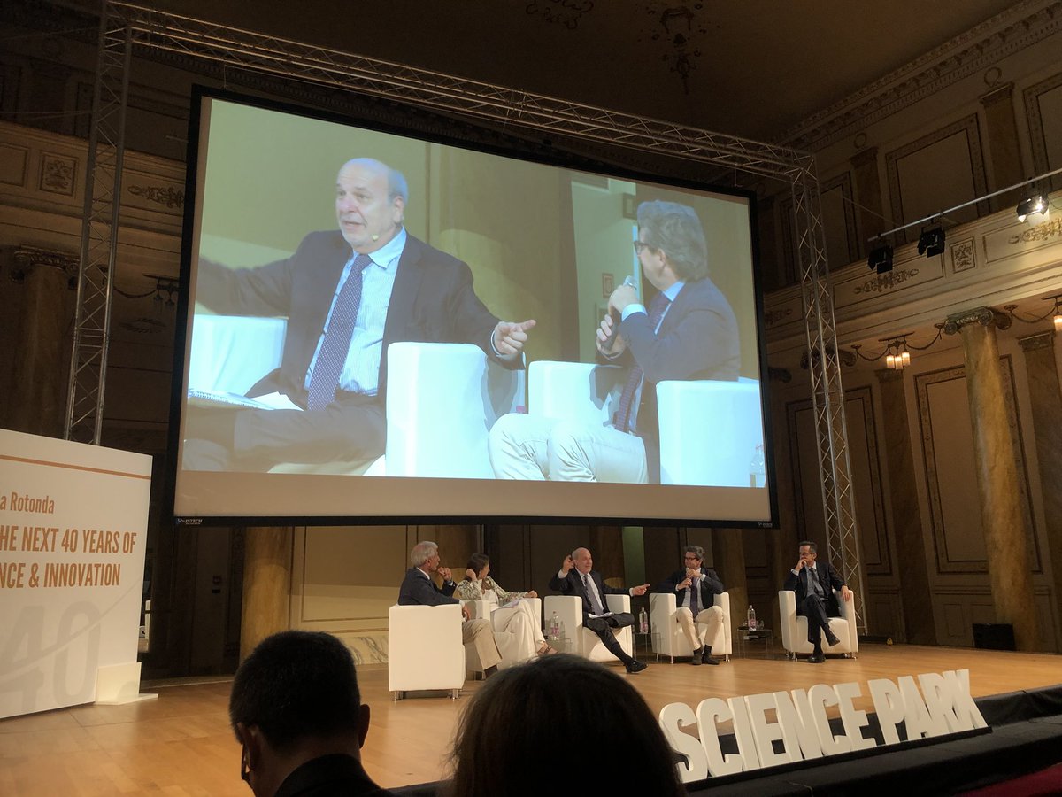 AreaSciencePark's tweet photo. #ToTheNext40 @ZDAgostino ad @alanfriedmanit: “Il porto non deve fare più il porto. Ma ecosistema che unisce logistica, ricerca e sviluppo industriale” @PortodiTrieste https://t.co/A4uZ0O4TGR