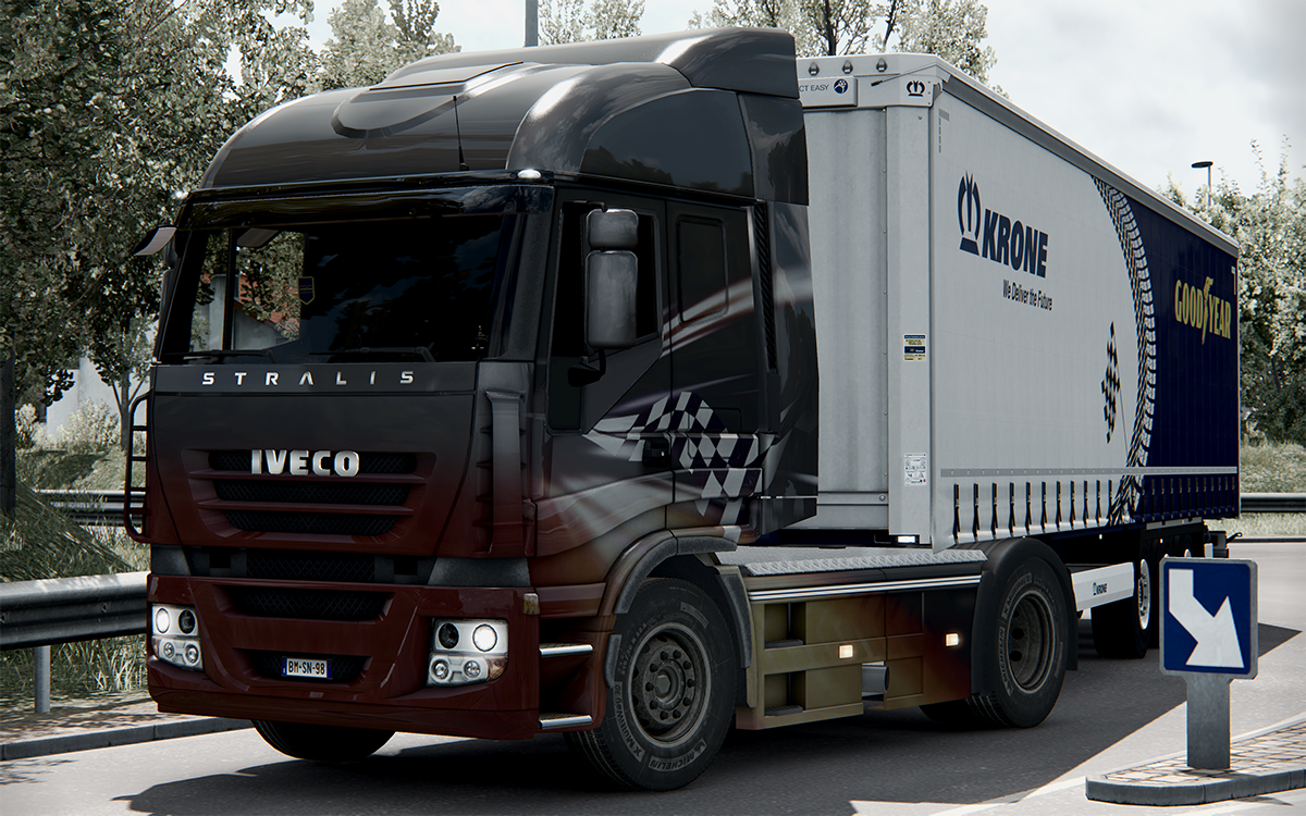 EdoTokyoJp's tweet photo. #WoTrEvent @FIA_ETRC @goodyear @KroneTrailer @SCSsoftware https://t.co/tbREFHMf0m