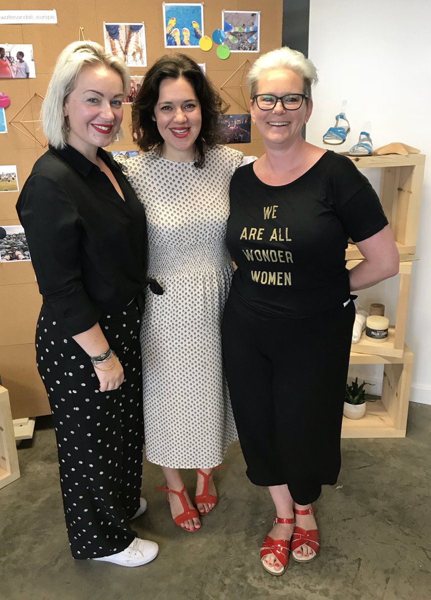 pushprlondon's tweet photo. Showroom full of wonder women, a #SaltWaterSandals sample sale and express pedis courtesy of @the_walnut_club #PushCONNECTxm2m 🌈 https://t.co/rebG5xsWKk