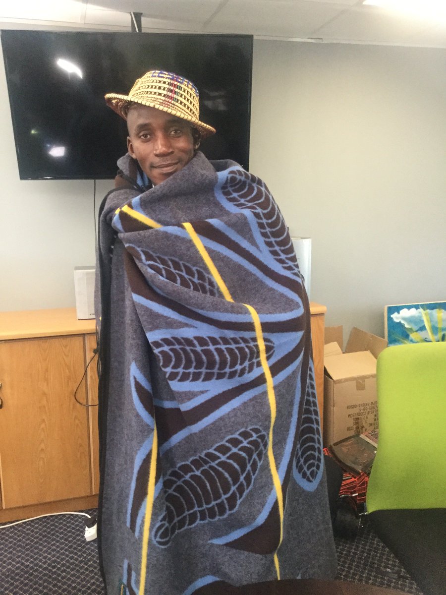LesediFM's tweet photo. Ke #AfricaDay. Ke labohlano. Re mosebetsing. https://t.co/EwEzikxrdP