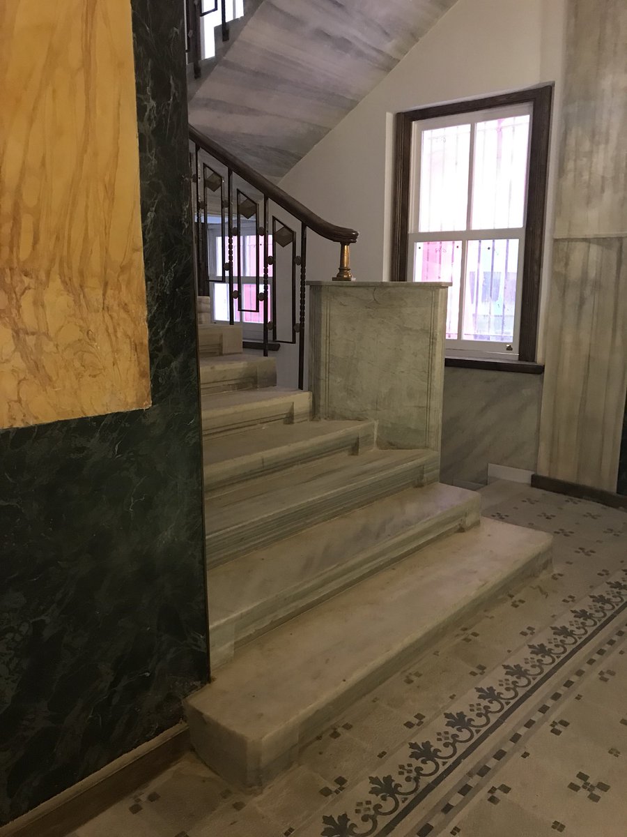 Casa Garibaldi’de ilk (mermer) basamak. İlk basamakların önemli olduğunu aklımıza düşürmüşlerdi, bahsetmiştim;  https://twitter.com/seda_ozen/status/957139199387463680?s=21