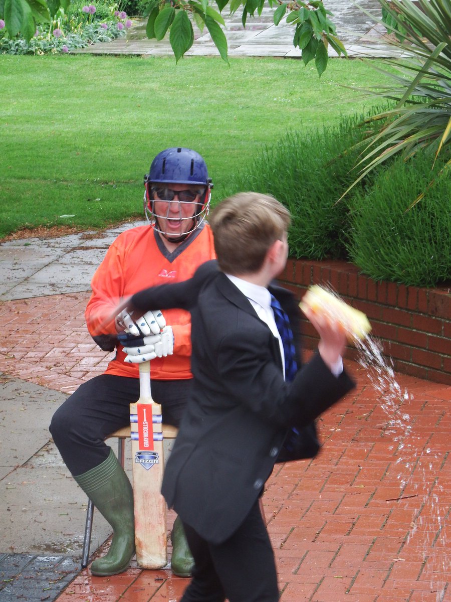 OakhamSch's tweet photo. There were some accurate aims during the #spongethrowing at teachers in aid of charity at breaktime today! #leaversday https://t.co/Zqy3PqDg5w