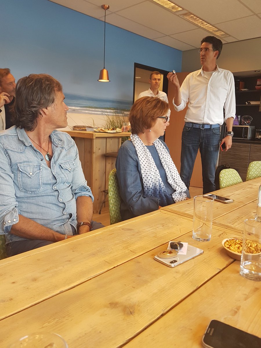 Hans Verschuur van <a href="/Eurocapsbv/">Euro-Caps</a> doet de kickoff en geeft ons een mooi overzicht van het bedrijf 
#maakindustrie #rotterdam #koffie #talent